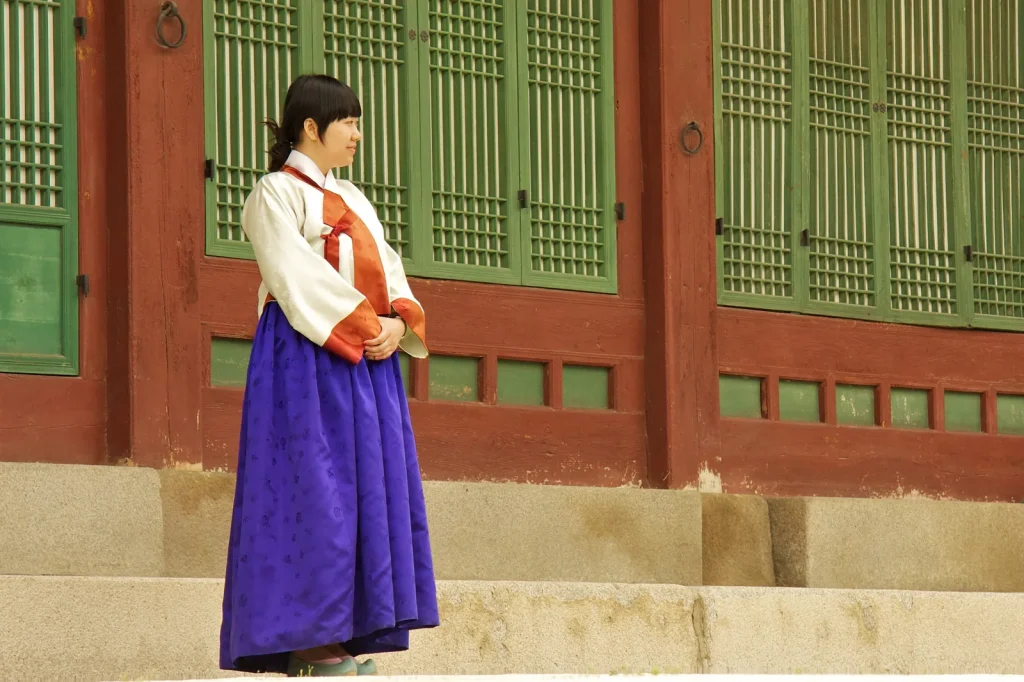 Weaving of Mosi (Fine Ramie) in the Hansan Region: UNESCO ICH (File 00453)