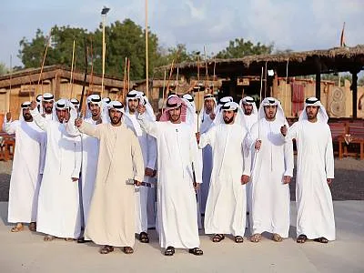 Al Azi, art of performing praise, pride and fortitude poetry