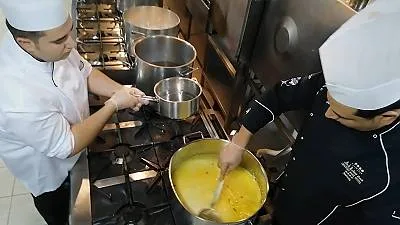 Al-Mansaf in Jordan, a festive banquet and its social and cultural meanings