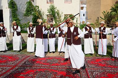 Almezmar, drumming and dancing with sticks