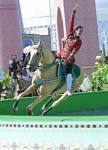 Art of Akhal-Teke horse breeding and traditions of horses' decoration