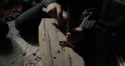 Art of crafting and playing Kobyz