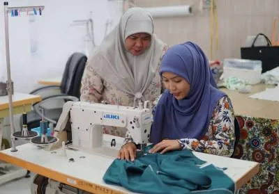 Kebaya: knowledge, skills, traditions and practices