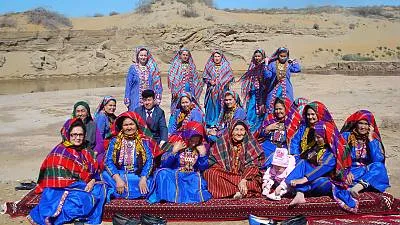 Kushtdepdi rite of singing and dancing