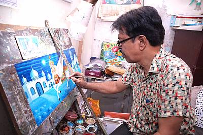 Rickshaws and rickshaw painting in Dhaka