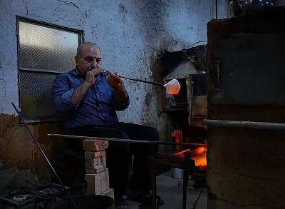 Traditional Syrian glassblowing