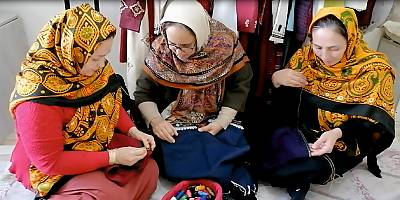 Turkmen-style needlework art